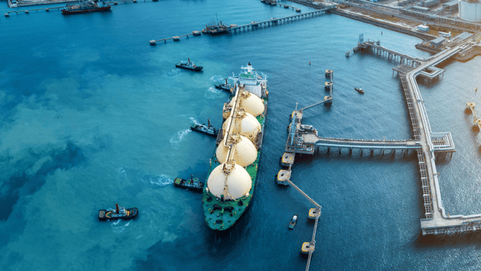 LNG Bunker at sea