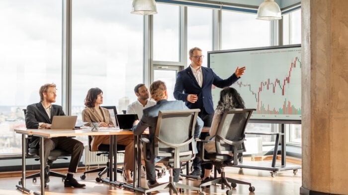 Energy procurement in a volatile market: How leaders can stay ahead of capacity-driven risk